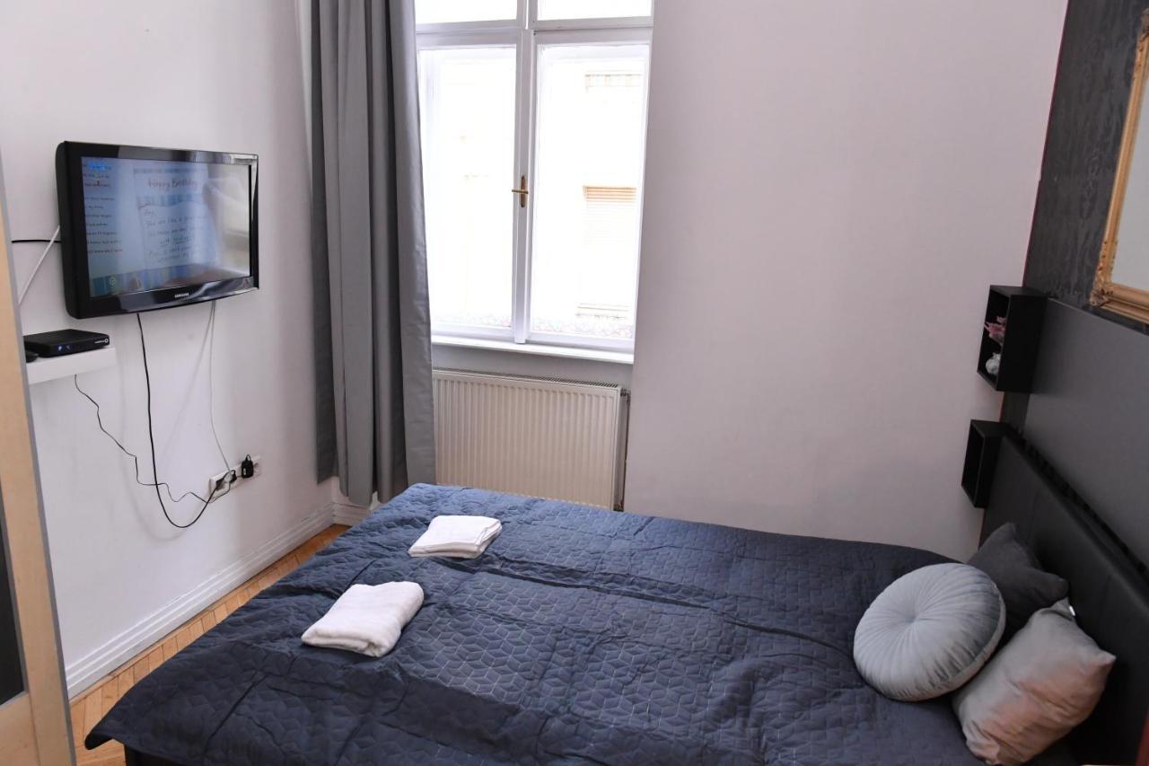 Five Seasons Vaci Utca Apartment Budapest Esterno foto