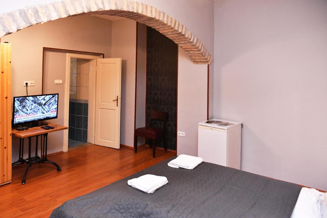 Five Seasons Vaci Utca Apartment Budapest Esterno foto