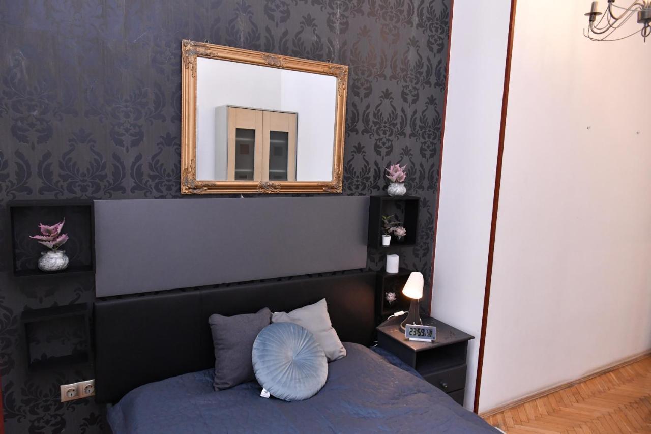 Five Seasons Vaci Utca Apartment Budapest Esterno foto