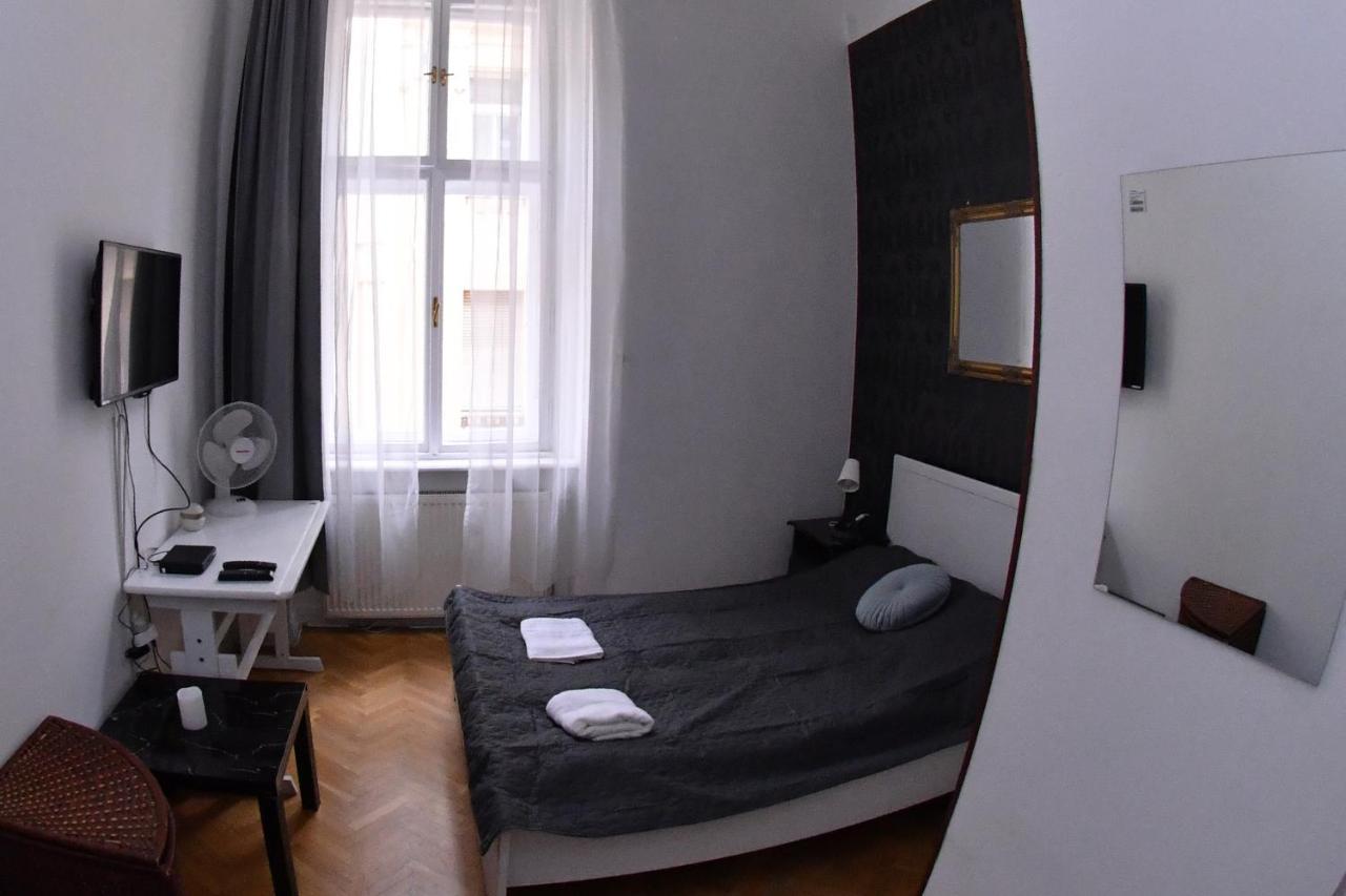 Five Seasons Vaci Utca Apartment Budapest Esterno foto