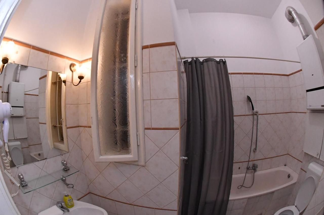 Five Seasons Vaci Utca Apartment Budapest Esterno foto