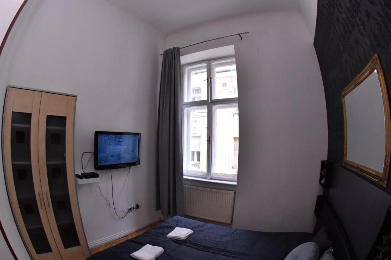 Five Seasons Vaci Utca Apartment Budapest Esterno foto