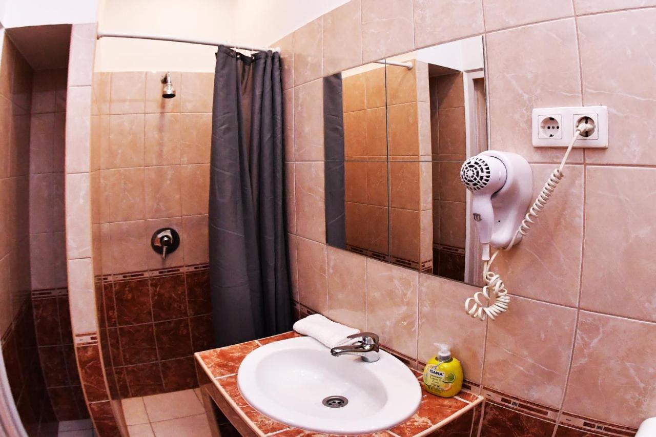 Five Seasons Vaci Utca Apartment Budapest Esterno foto