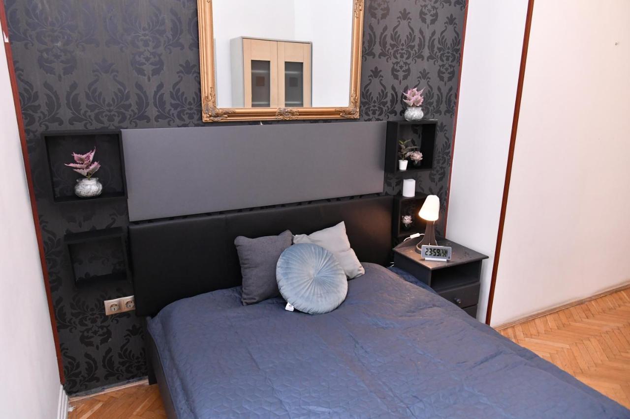 Five Seasons Vaci Utca Apartment Budapest Esterno foto