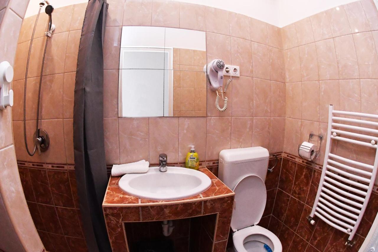 Five Seasons Vaci Utca Apartment Budapest Esterno foto